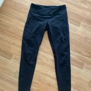 Size 8 lulu leggings with pockets